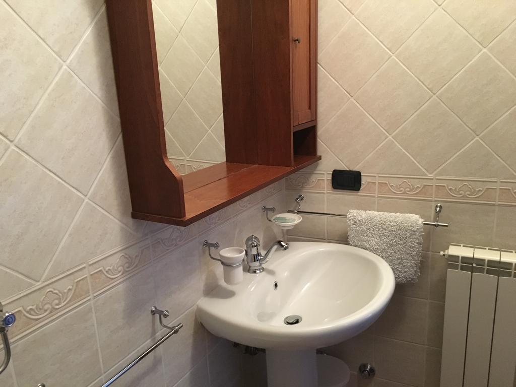 Appartamenti E Camere Il Poggio Di D'Angeli Lidia Auditore Eksteriør billede