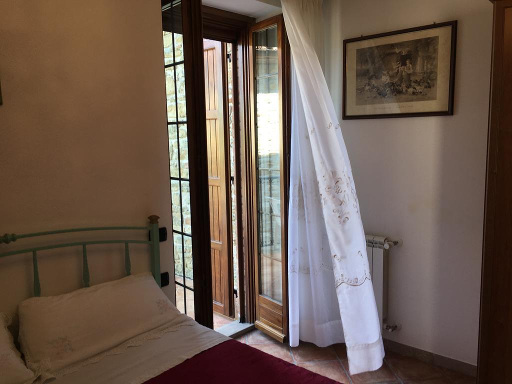 Appartamenti E Camere Il Poggio Di D'Angeli Lidia Auditore Eksteriør billede