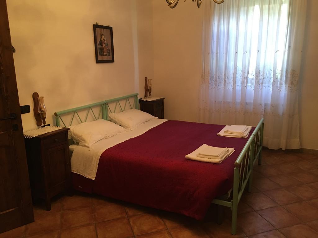 Appartamenti E Camere Il Poggio Di D'Angeli Lidia Auditore Eksteriør billede