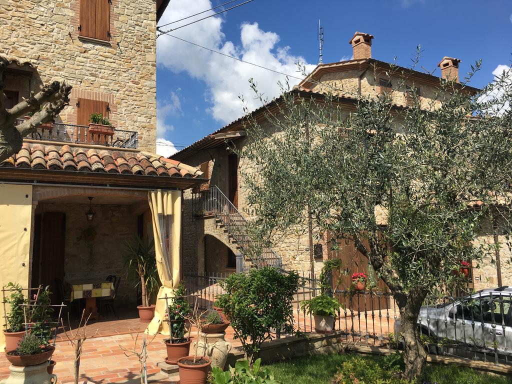 Appartamenti E Camere Il Poggio Di D'Angeli Lidia Auditore Eksteriør billede