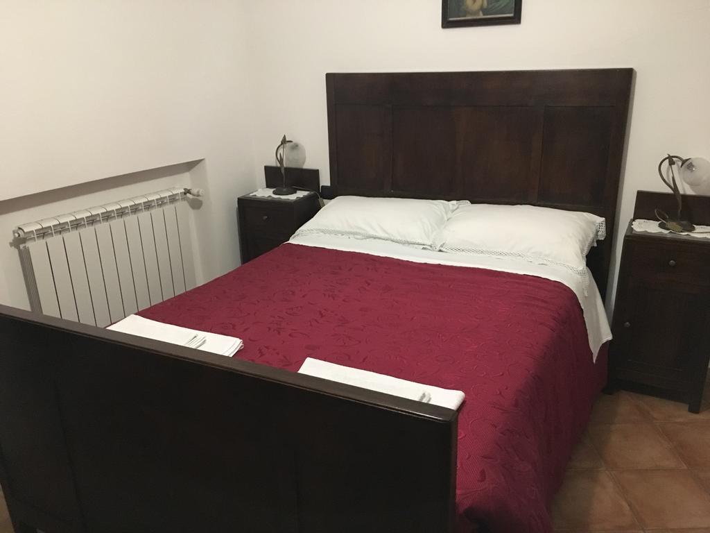 Appartamenti E Camere Il Poggio Di D'Angeli Lidia Auditore Eksteriør billede