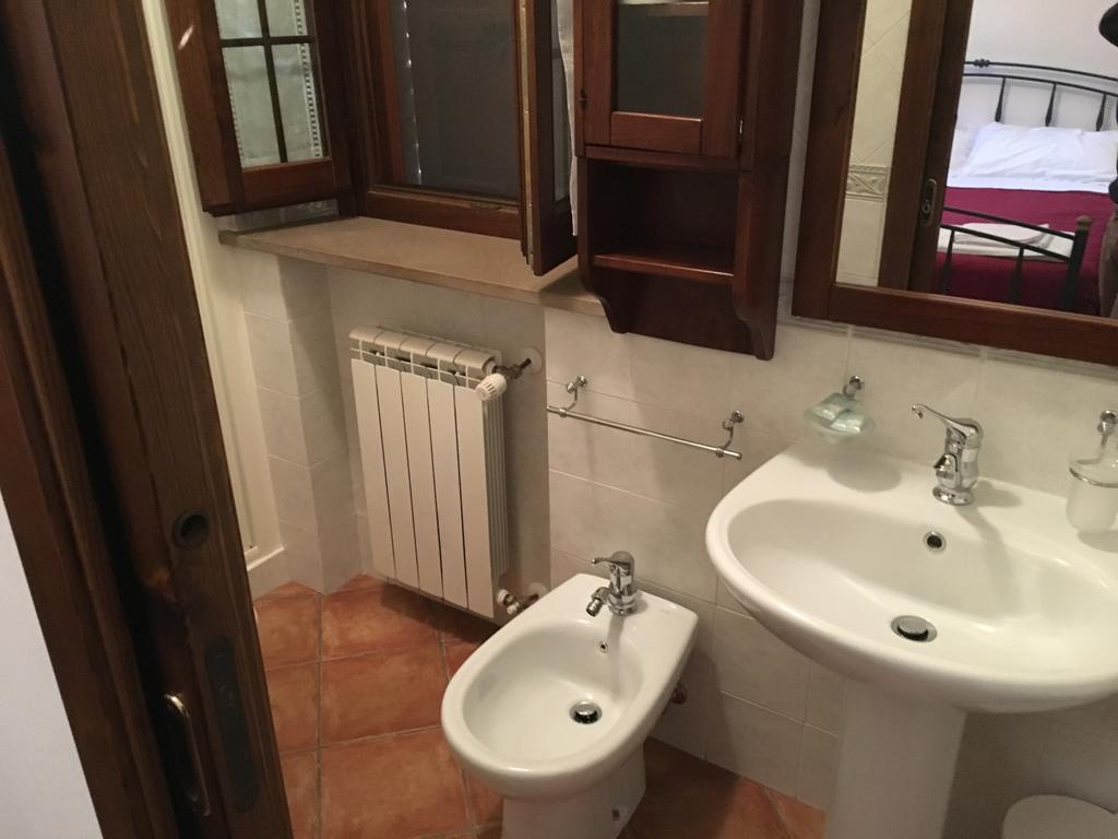 Appartamenti E Camere Il Poggio Di D'Angeli Lidia Auditore Eksteriør billede