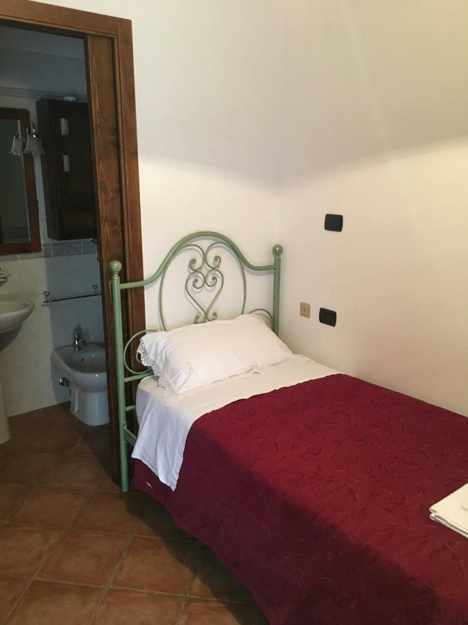 Appartamenti E Camere Il Poggio Di D'Angeli Lidia Auditore Eksteriør billede
